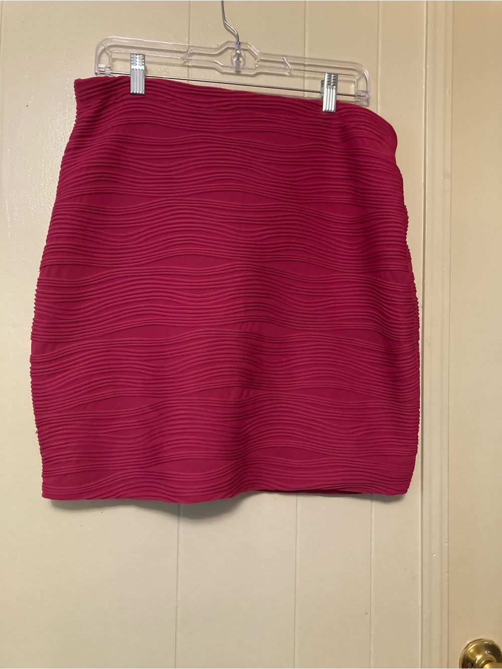 Cato Ribbed Wave Mini Skirt in Deep Pink
